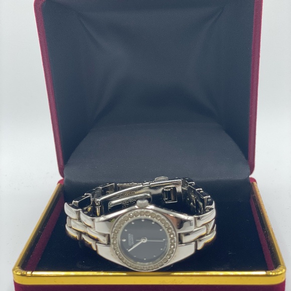 Beautiful Vintage Women's Citizen Quartz watch - Picture 4 of 5